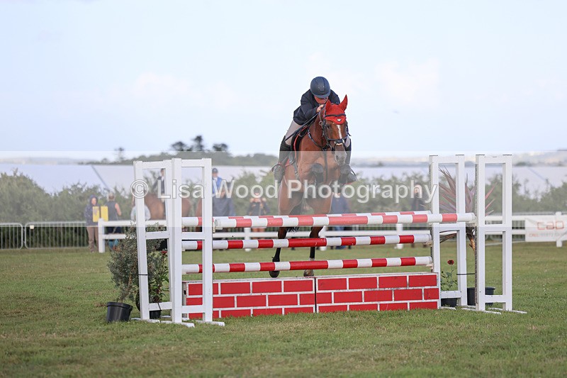 3E7A4896 - Class C1: Showjumping Senior Newcomers/1.10m open
