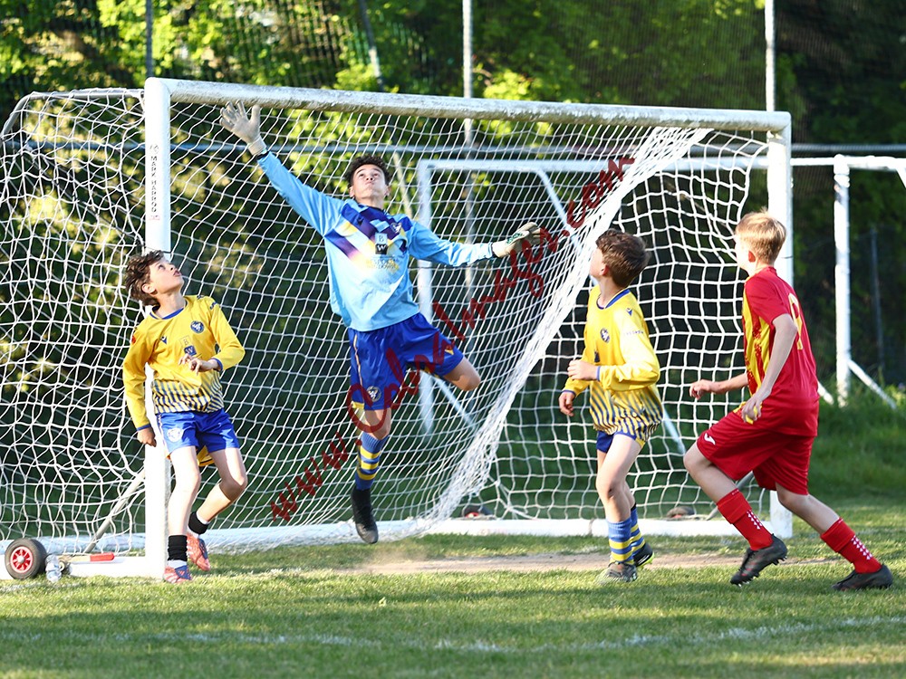 0020_CBR1 - Farnborough OBG Under 13s Mustangs 0  Tulse Hill U13s 0