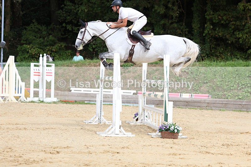 3E7A4622 - Class 9: Senior 1.30m open