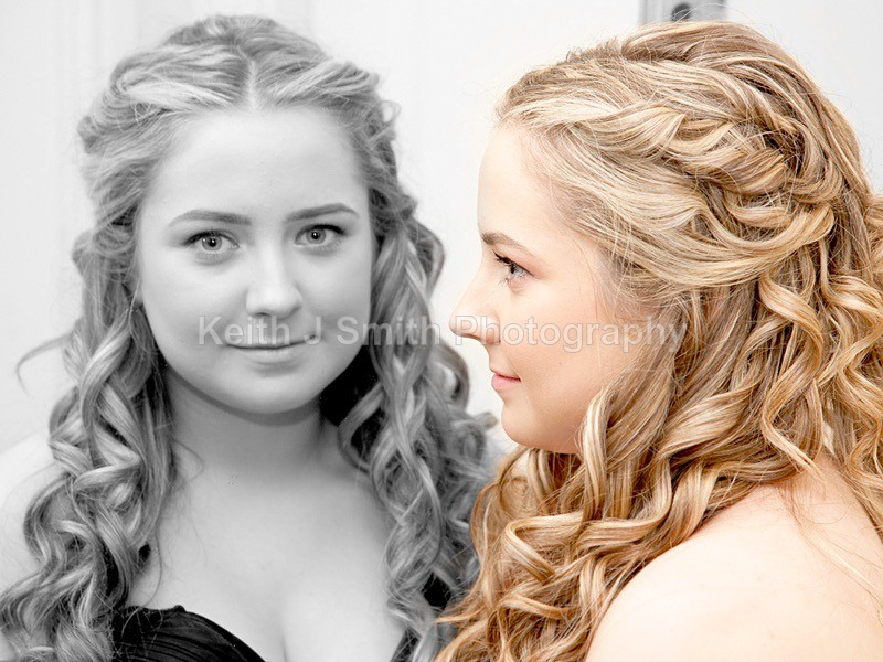 7SKJ0278 - Katie Doyle and friends Pre Prom