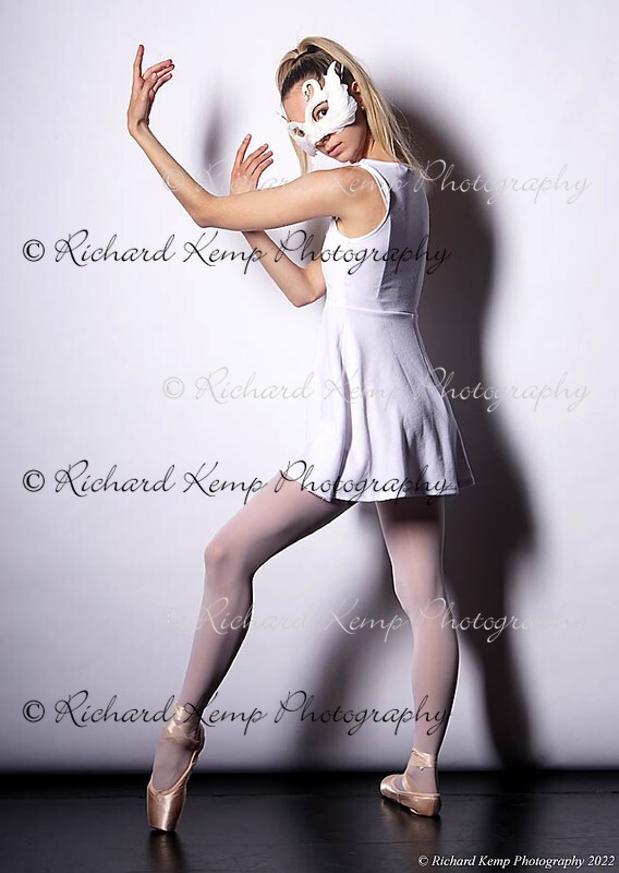 010522-4822w - Performance