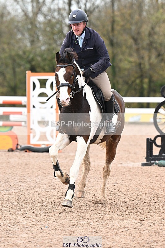 251105-142937-00889 - Cls 06 Fox & 1.20m