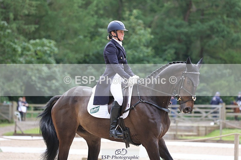 240524-160810-10055 - 370-STORM_IN_DECEMBER-Claire_Fielding