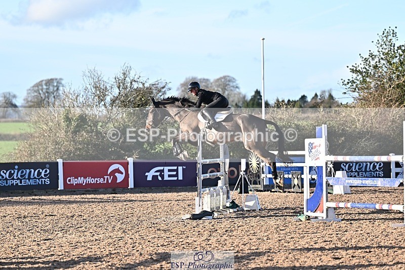 251203-141102-00803 - Cls 5 Foxhunter and 1.20m Open