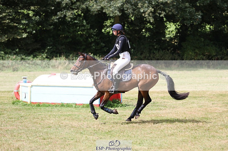 240825X-115237-32351 - 70cm XC 11.00 to 12.00