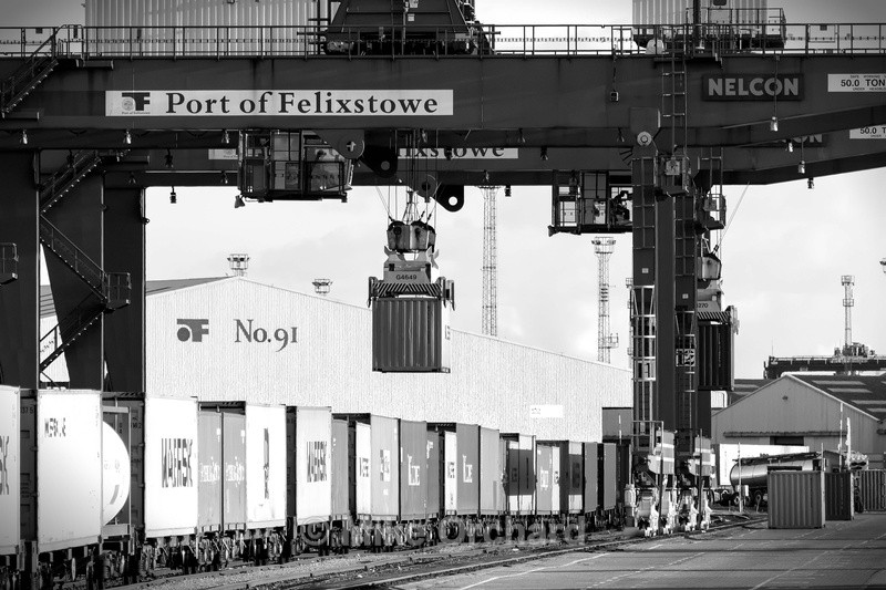 MAO0044a - Felistowe Port