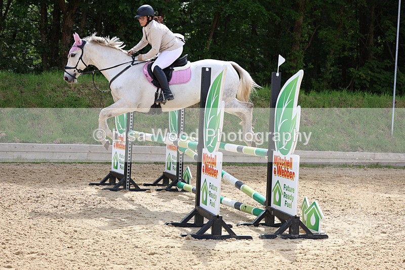 3E7A8815 - Class 4: Senior British Novice/90cm open