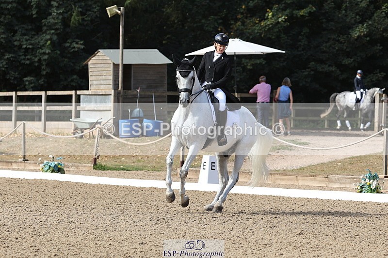 250809A-100319-02279 - 039-Jane.GilbyHugo.Holunder