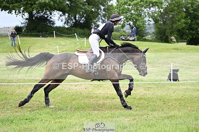 250524A-113451-09572 - B-302-Samantha.Lissington-LUCAS.STONE