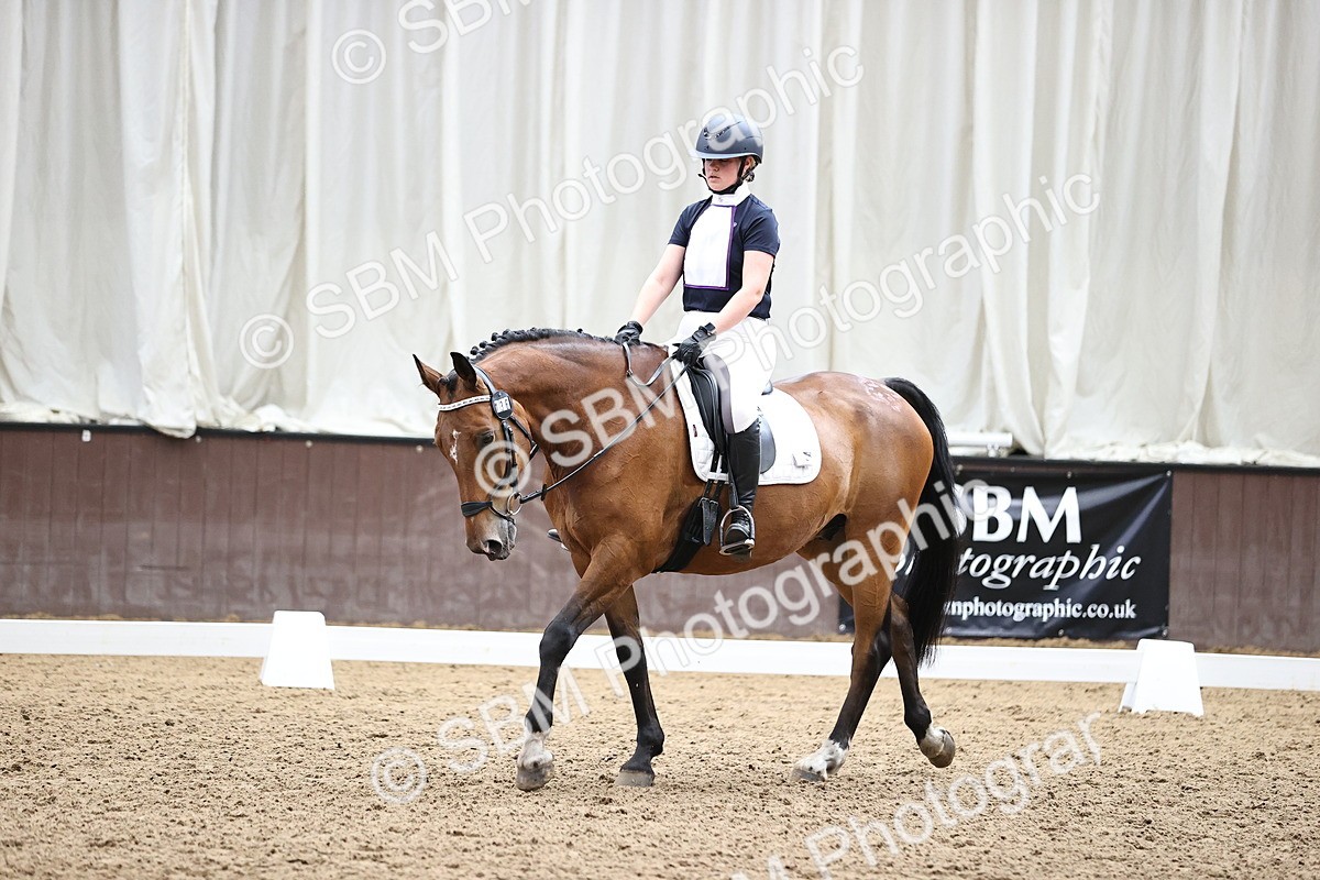 SBM_001876 - Novice 4 - 11.15-13.22