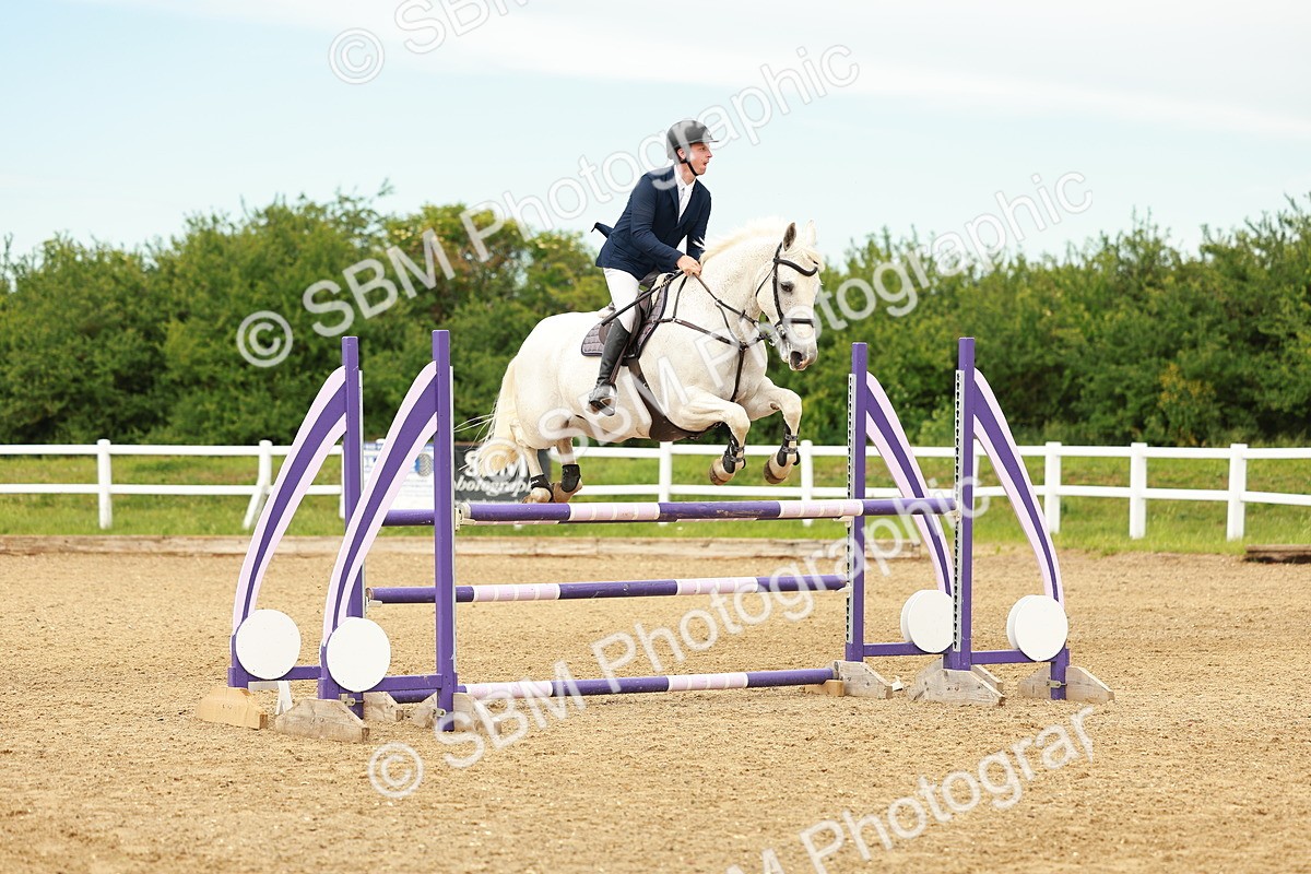 SBM_002101 - Class 4 - Senior Newcomers - 1.10m