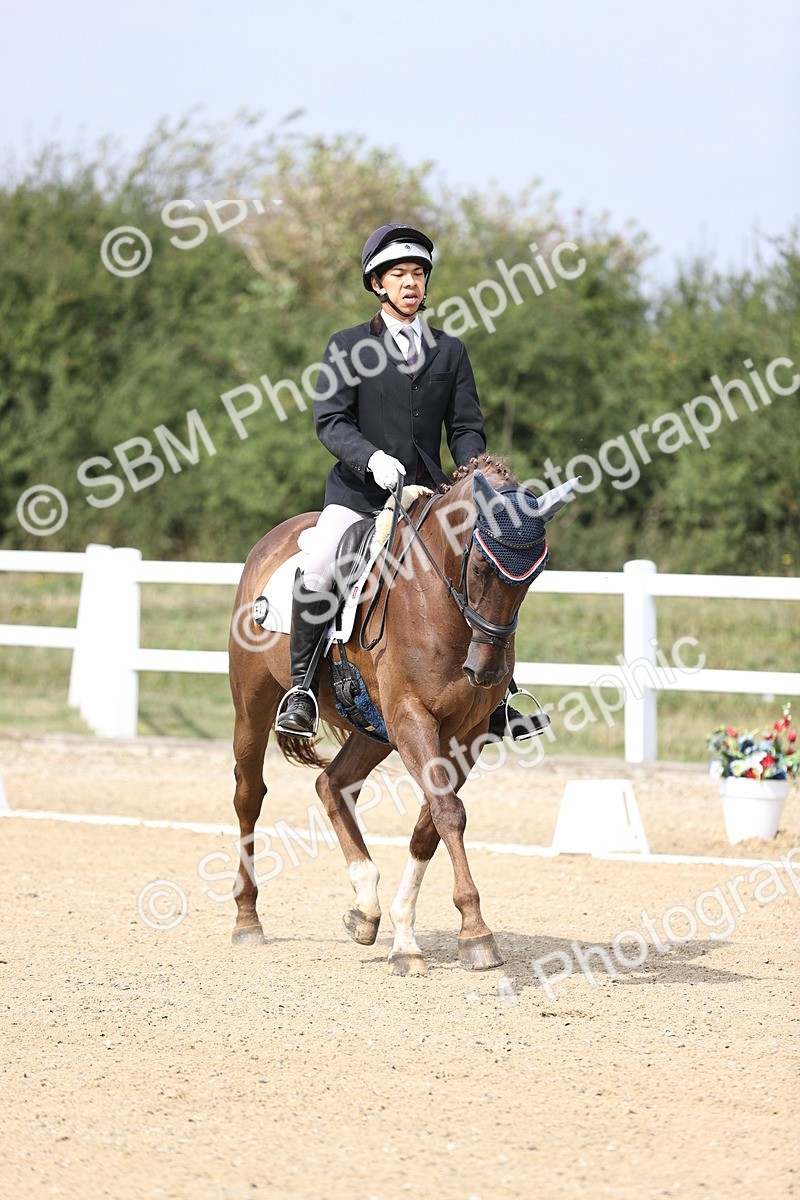 SBM_017374 - Class 14 - Novice 23 - 13.52-14.55