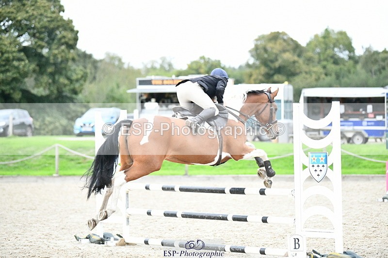 251004A-174104-02555 - Classes 12 & 13 90cm