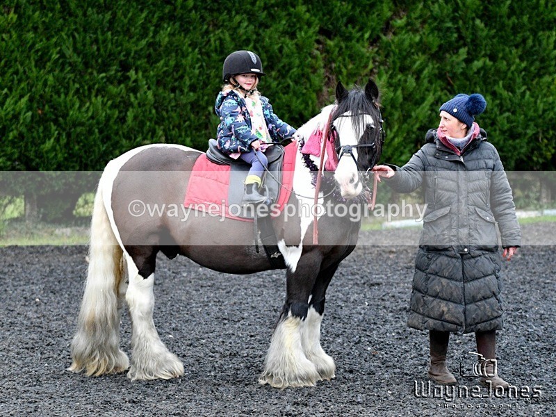 WJ5_4381 - Tanners Christmas Yard Fun 23-12-24