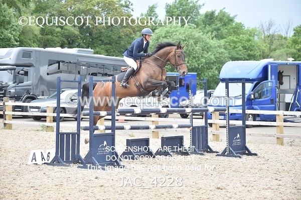 JAC_4228 - CLASS 6 Senior Foxhunter/ 1.20m Open