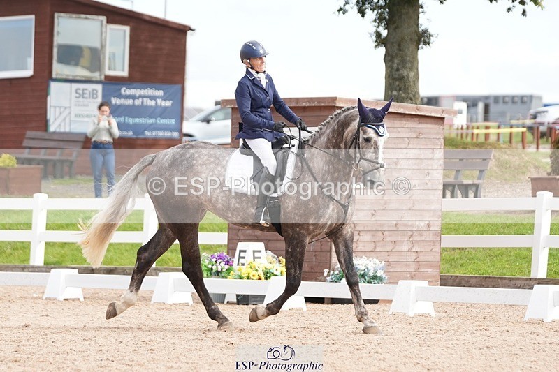 250906-113029-01636 - 008-Caroline.LynchHio.Easter.Rose