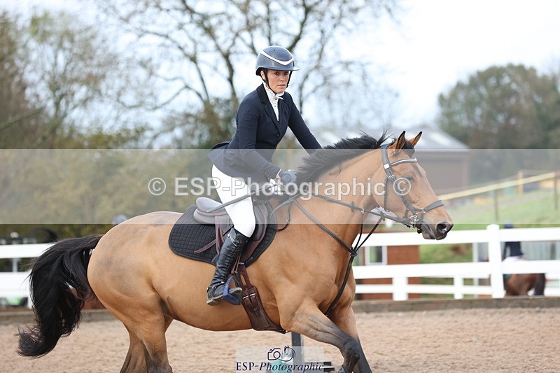 231112A-143747-04913 - Cls 21 Foxhunter & 1.20m Open