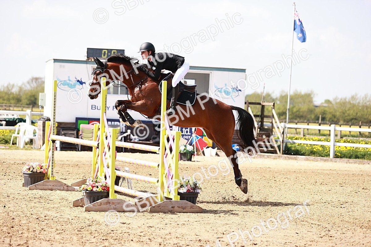  - Class 23 - Senior 1.05m