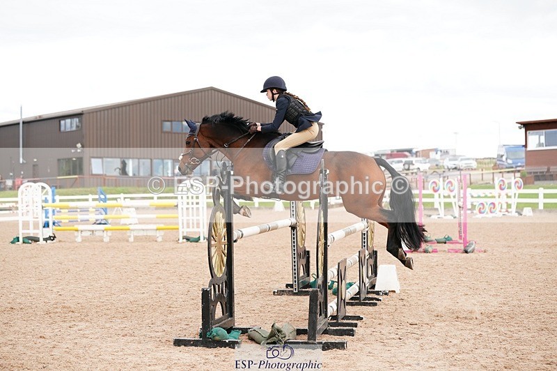 250921-143644-04085 - Cls 27+28 Club and Schools 1m