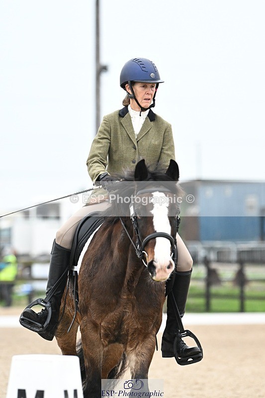 241103-102443-00331 - Intro 3 - 9.40 to 10.40