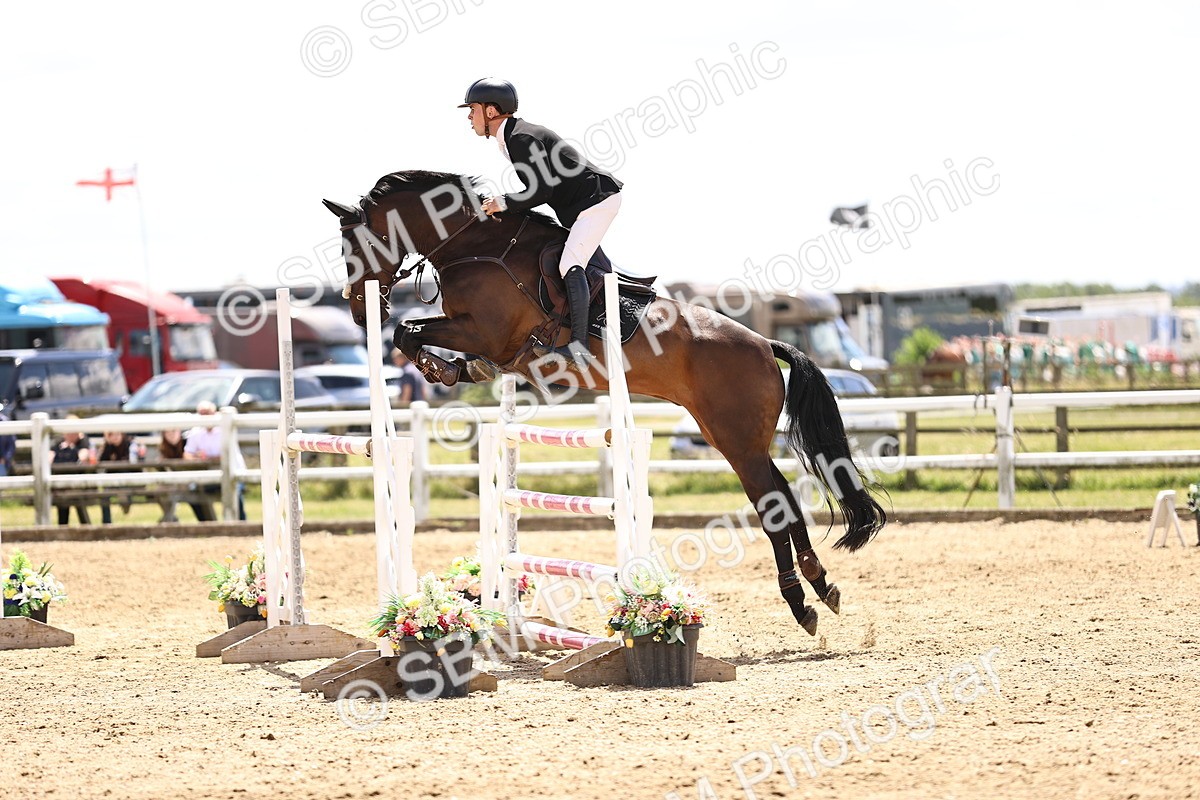 SBM_003833 - Class 22 - Senior Foxhunter 1.20m