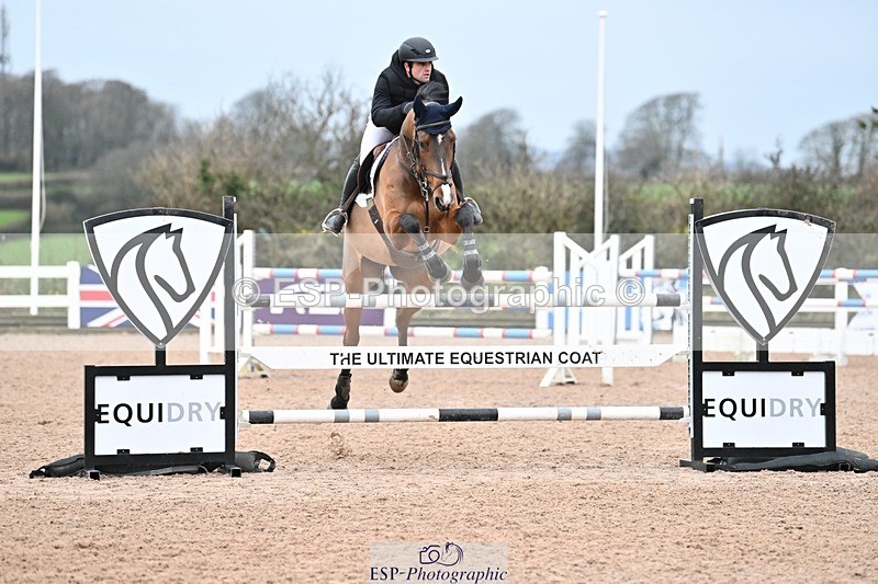 241206-142442-01096 - Cls 6 Foxhunter and 1.20m Open