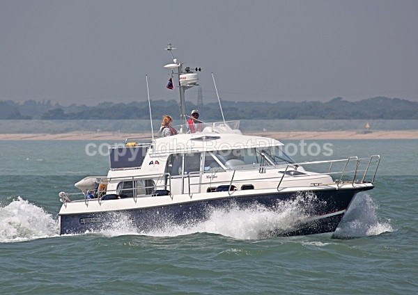 090629 MIA TWO IMG_6713 - Flybridge Cruisers