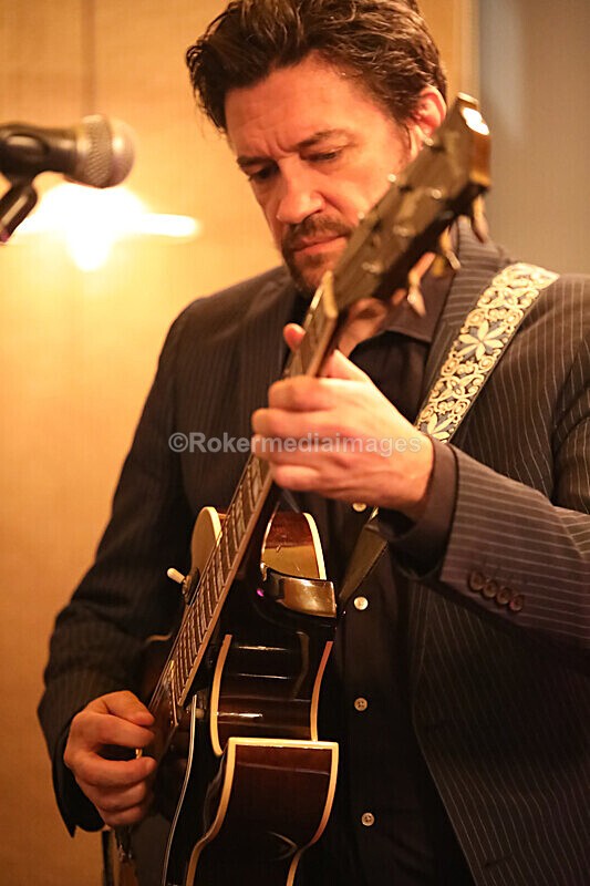 NKC-8 - Denny Illet and chums plays tribute to Nat King Cole