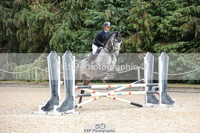 250829A-113906-01429 - Cls 7 British Novice and 90cm