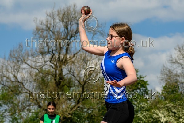 West25Sat-910389 - Field Female