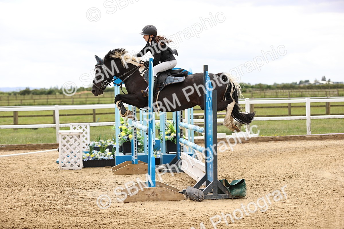 SBM_000346 - Class 4 - 1m showjumping