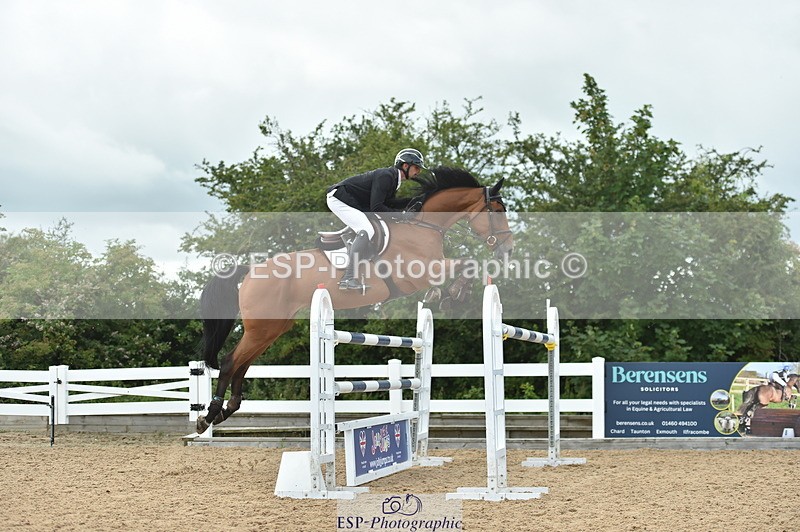 230723A-135704-12156 - Cls 24, 1 Star Gold 1.30m