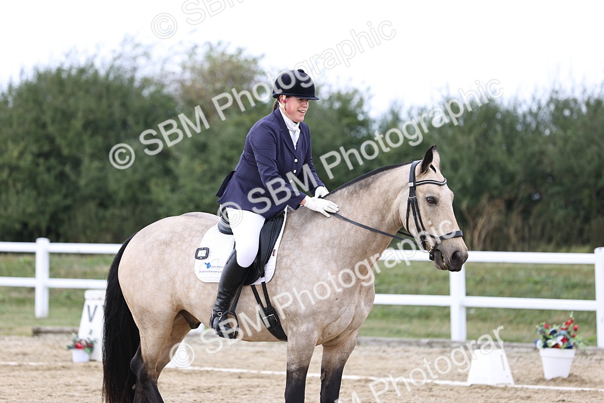 SBM_017927 - Class 14 - Novice 23 - 15.16-16.19