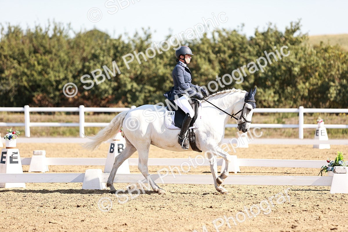 SBM_004407 - Class 12 - Novice 5 - 9.07-10.10