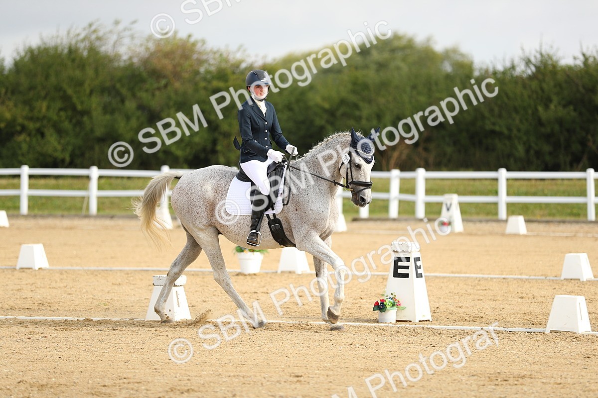 SBM_015090 - Class 13 - Novice 23 - 8,30-9.33