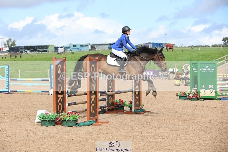 250911-142101-02409 - Cls 5 Chard Snr 90cm Speed Derby