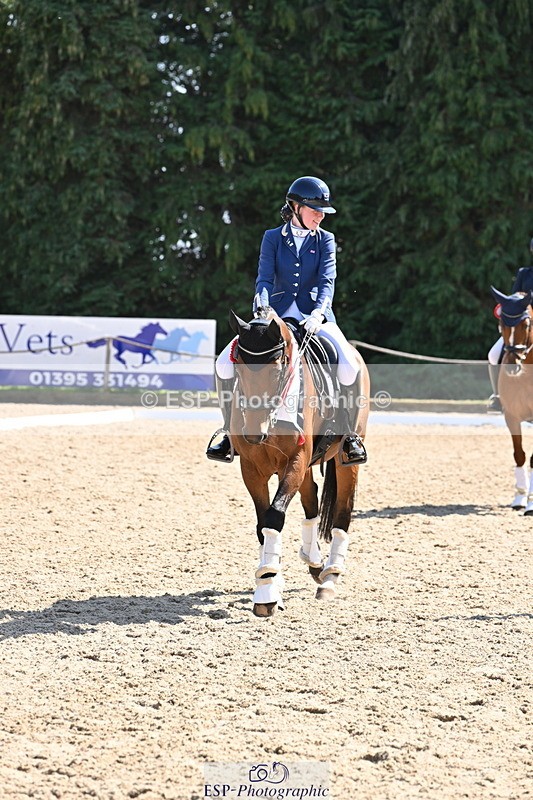 250810A-153102-08101 - Adv Medium SILVER Presentations