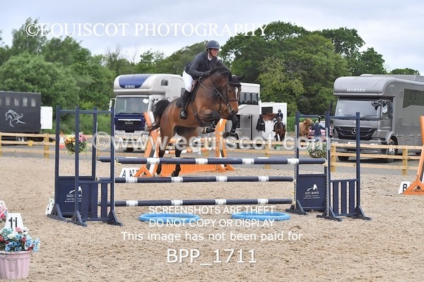 BPP_1711 - FRI CLASS 4 Senior Newcomers/ 1.10m Open