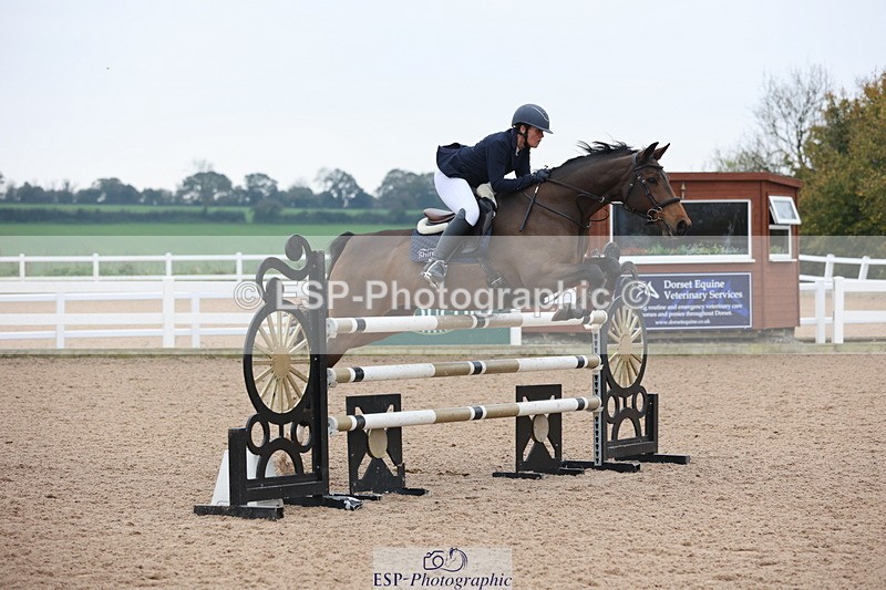 241101A-115929-01580 - FRI Cls 5 Newcomers and 1.10m Open