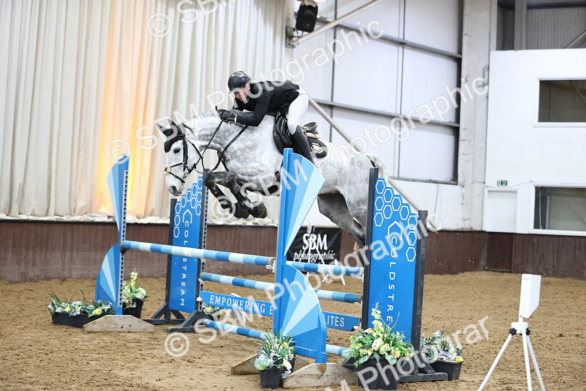 SBM_005568 - Class 17 - Senior Newcomers 1.10m