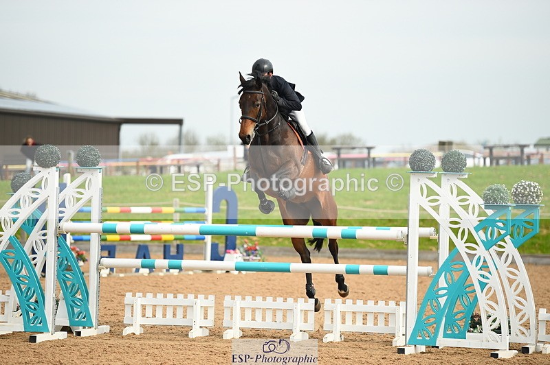 230504A-090826-00283 - Cls 8 Snr Foxhunter
