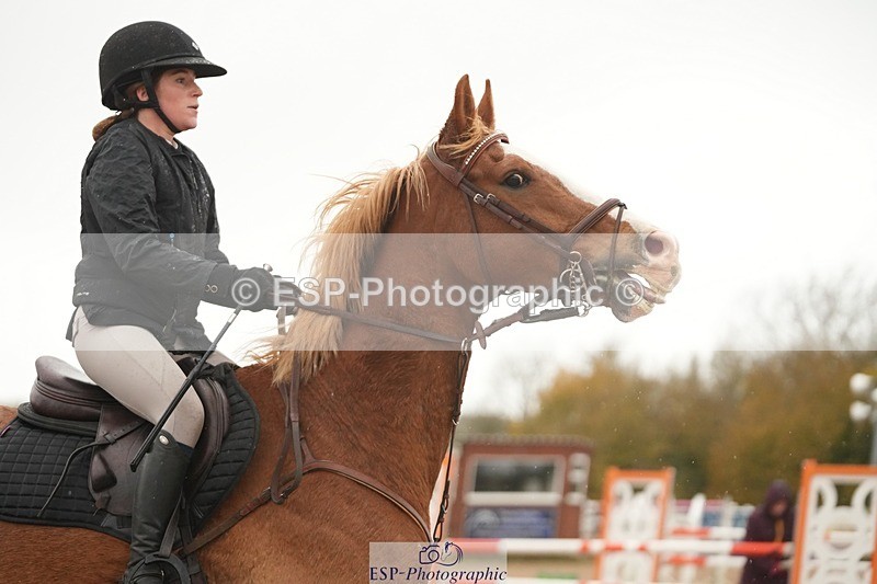 251109-120556-03727 - Cls 20 Newcomers and 1.10m Open