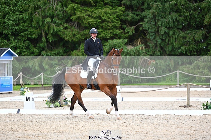 240524-165555-10887 - 547-BWE_NEWTON_DE_JASPER-Adam_Harvey