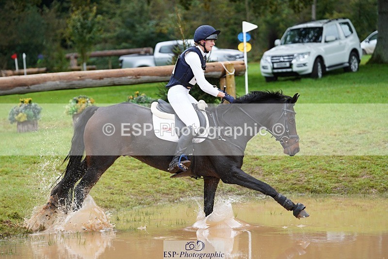 231021-115036-15632 - 645-COOLEY.CORPELLO-Francesca.Swallow-SC+XC