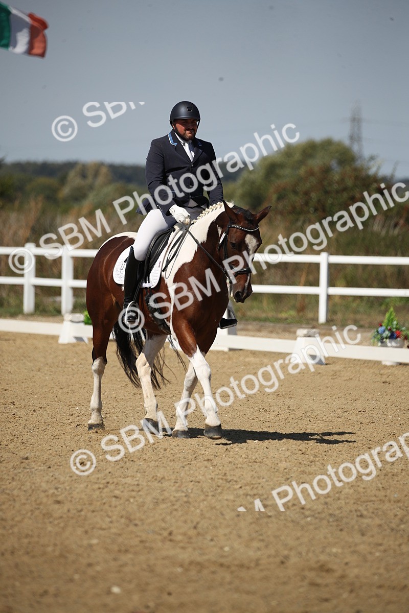 SBM_005090 - Class 11 - Novice 5 - 11.41-12.58