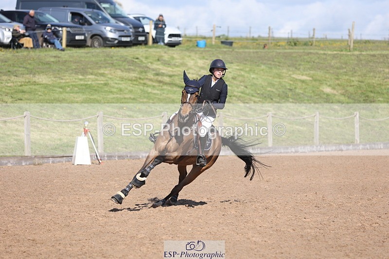 240419A-161133-09218 - Cls 10, 2 Star Big Tour 145cm  15.45 to 16.35 break