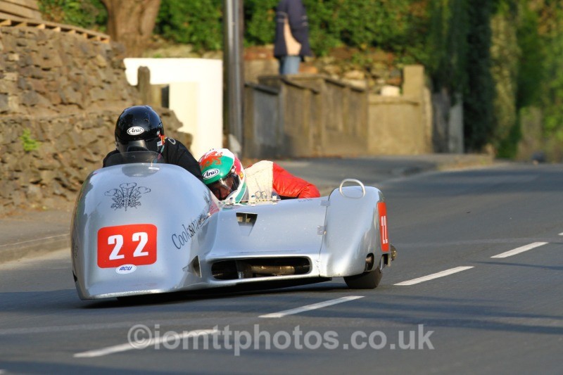 TT148586 - Tuesday Practice - Sidecars