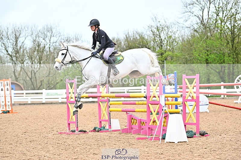240501A-141059-00988 - Cls 8 Snr Foxhunter and 1.20m Open