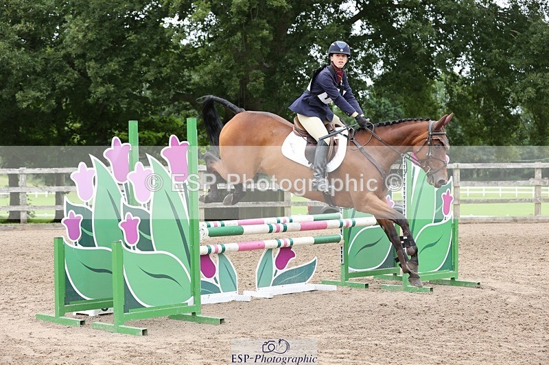 240803-115749-02533 - 119-Izzy_Baines-RIGHT_ON_QUE