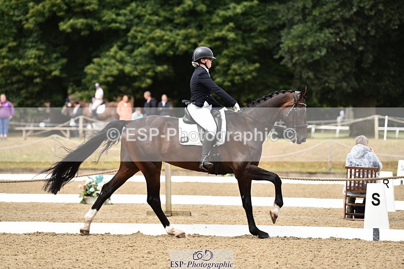 140110A-003332-10657 - 124-Latisha.Nazaruk-Southern.Cross.Brunei